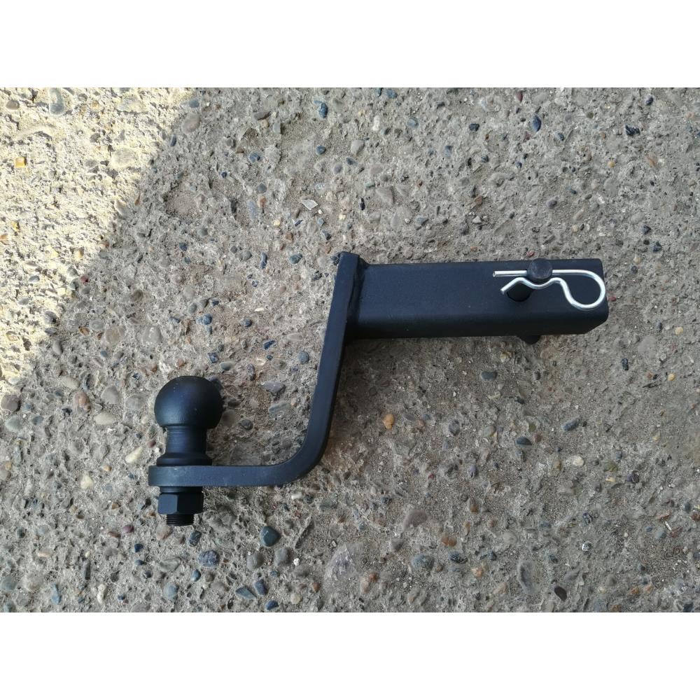 Переходник фаркопа в квадрат 50x50 с занижением 150 мм (шар черный 50 мм)