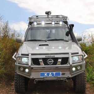 Передний силовой бампер со съемным кенгурином Nissan Patrol